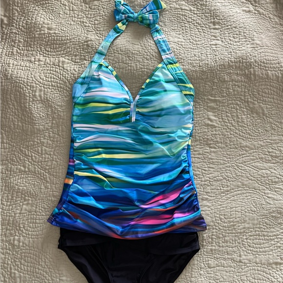 Multicolor Halter Top Tankini Swimsuit Set - Picture 4 of 13